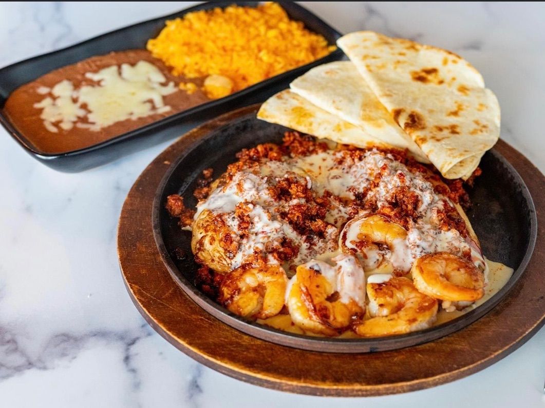 POLLO MAR Y TIERRA.