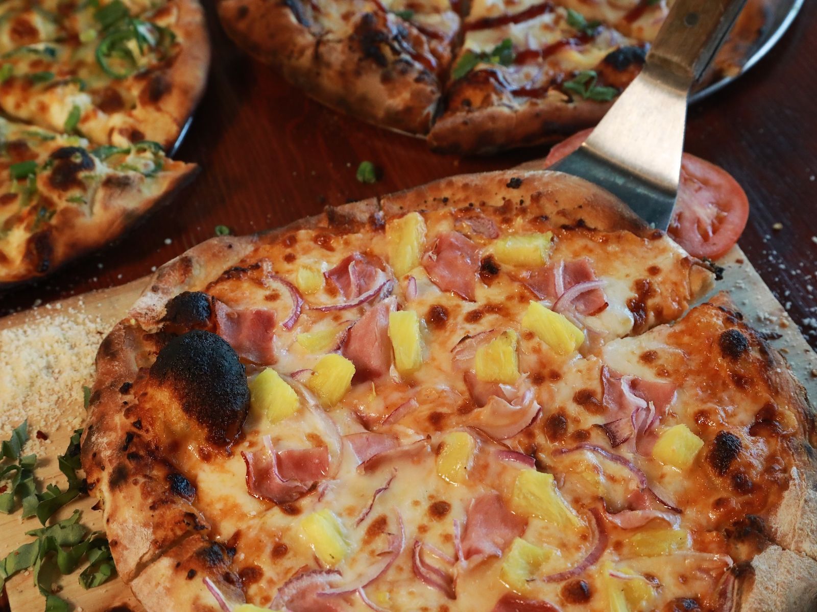 Swineapple Pizza.