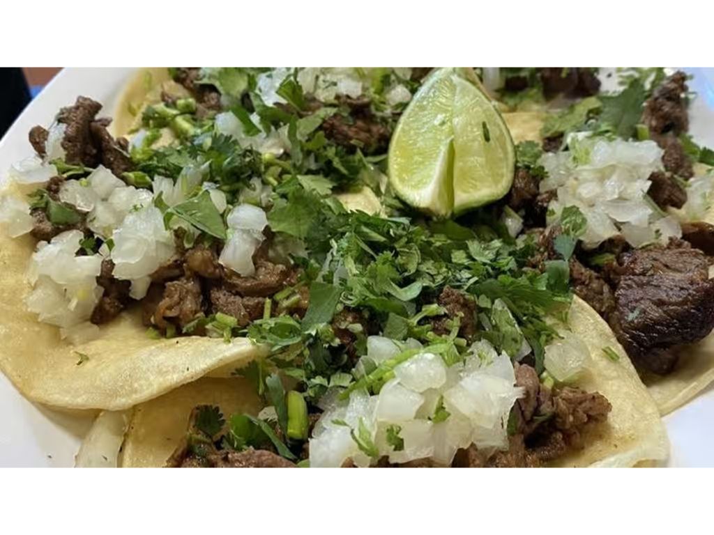 #82 Tacos de Asada.
