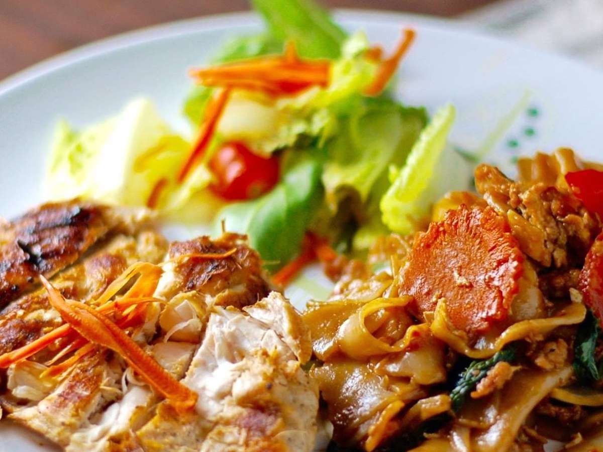 A1 Pepper Lemongrass Chicken Dinner.