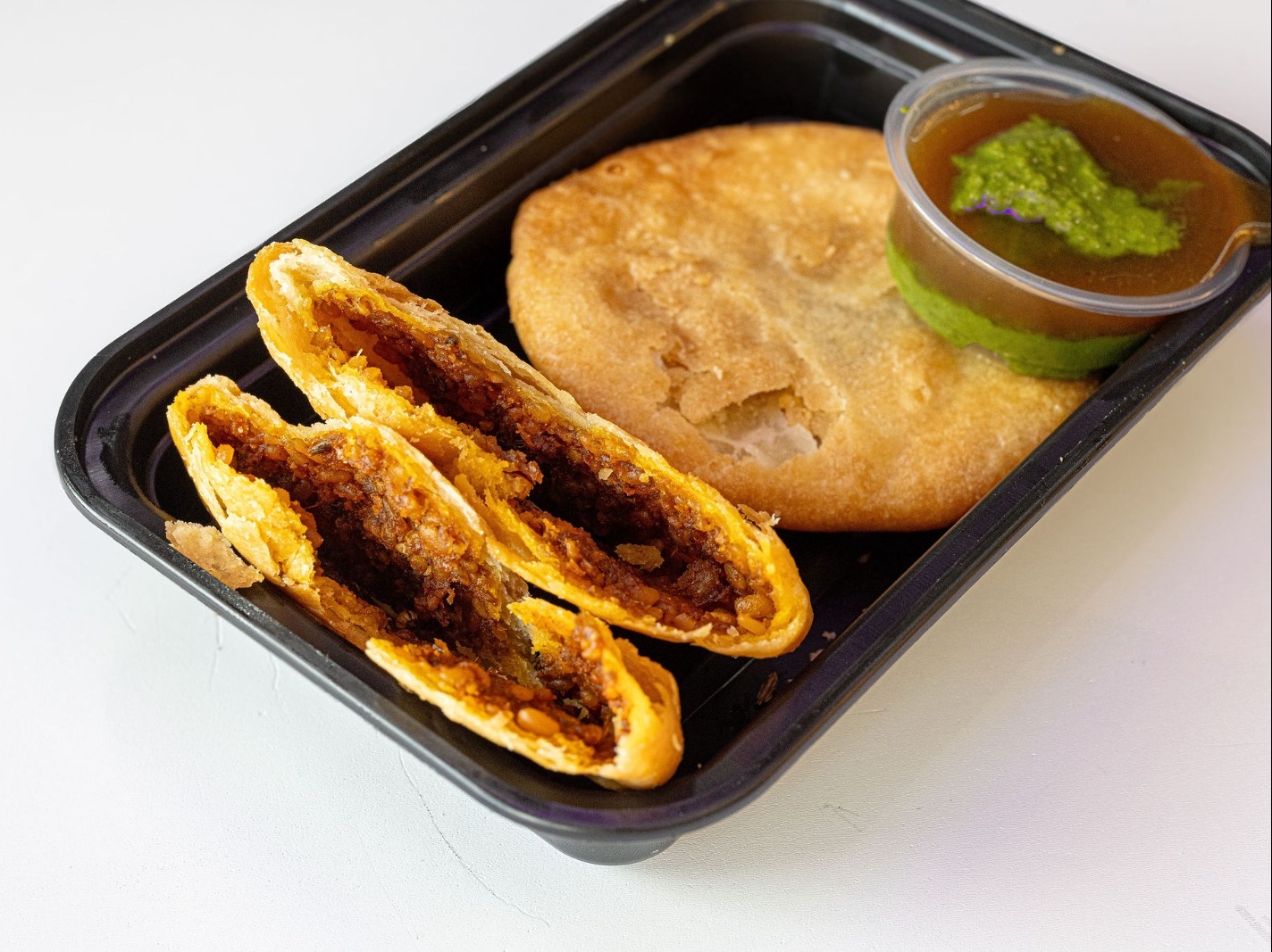 Kachori (2pcs).