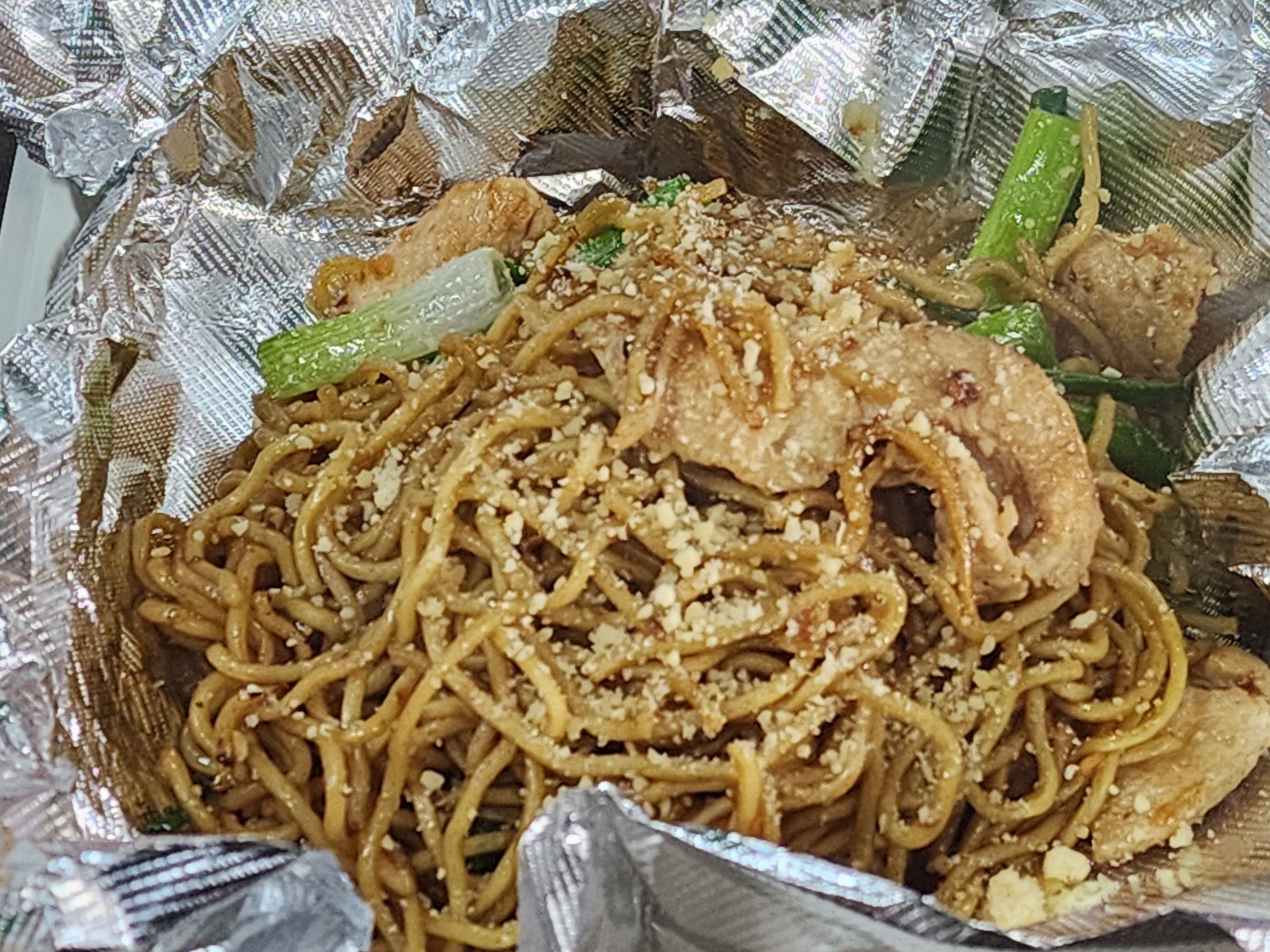 T3. Garlic Noodle with Red BBQ Pork