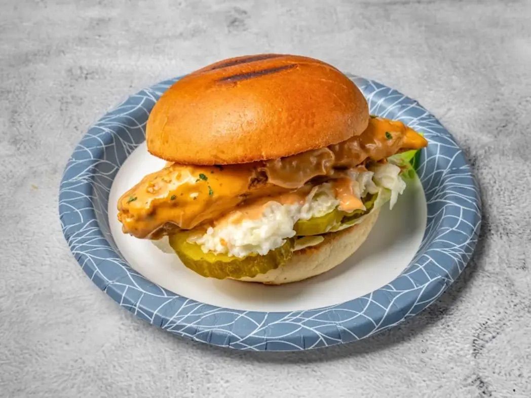 DAK CHICKEN BURGER