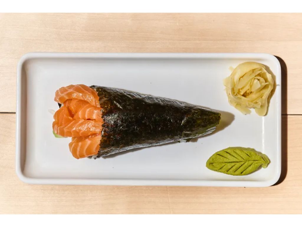 Salmon Hand Roll.
