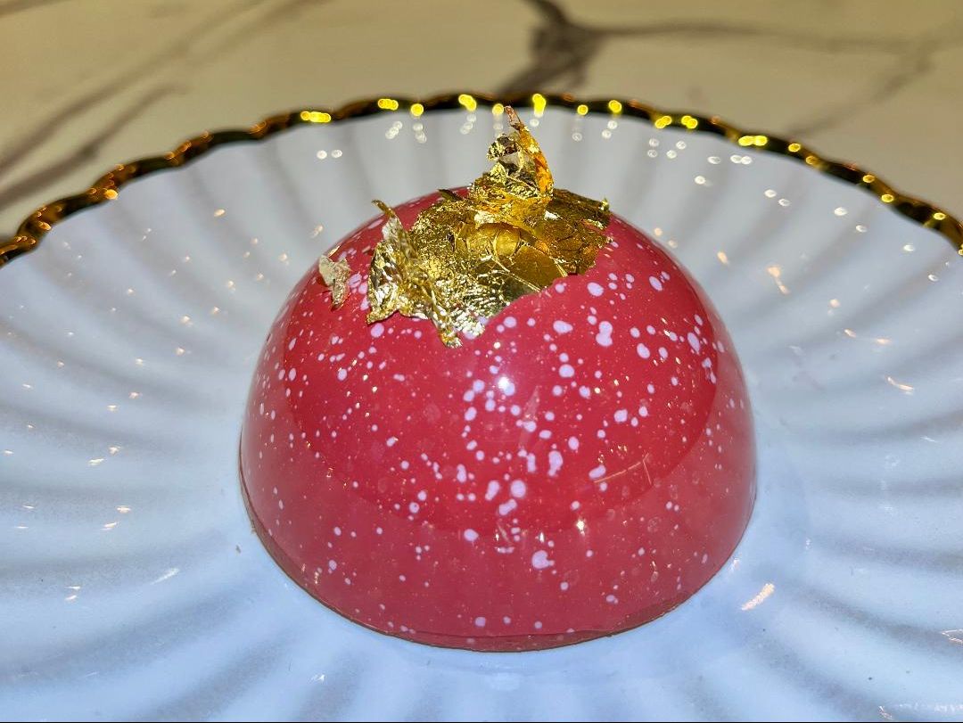 CREME BRULEE RASPBERRY DOME