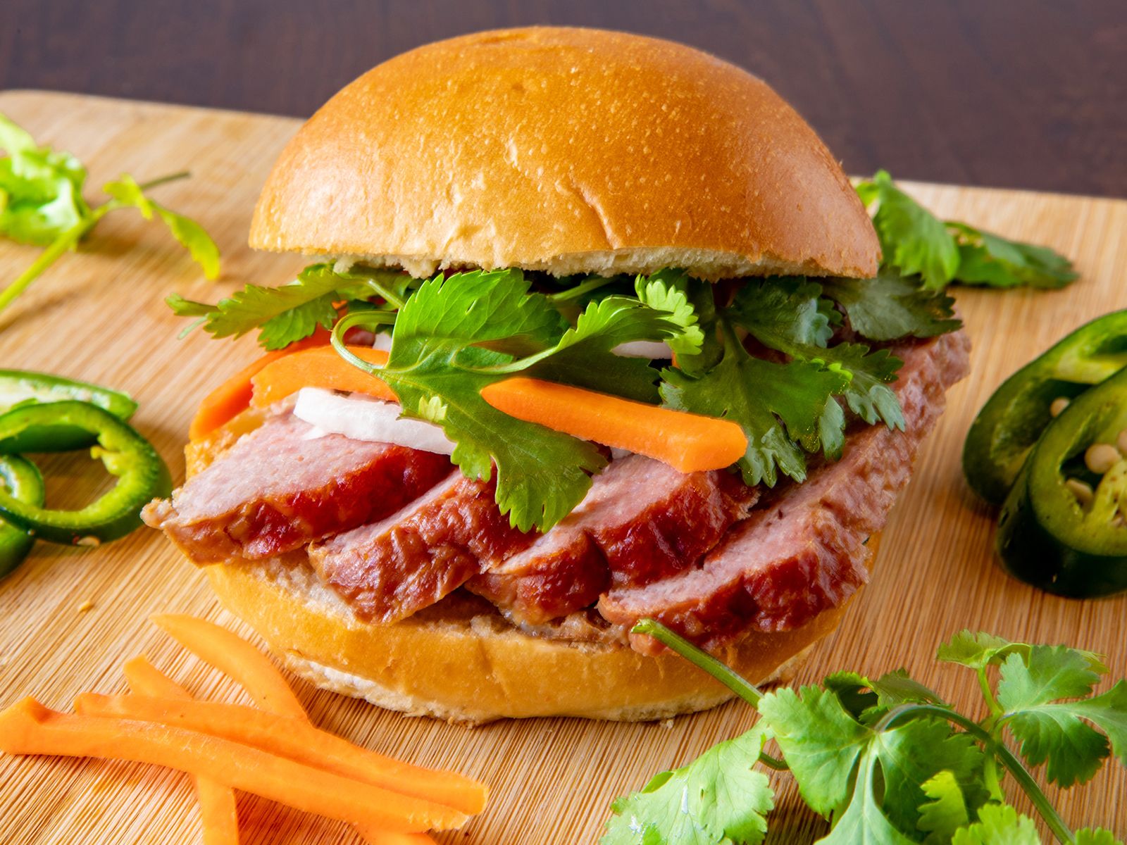 G3. GRILLED PORK PATTIES / BURGER NEM NƯỚNG.
