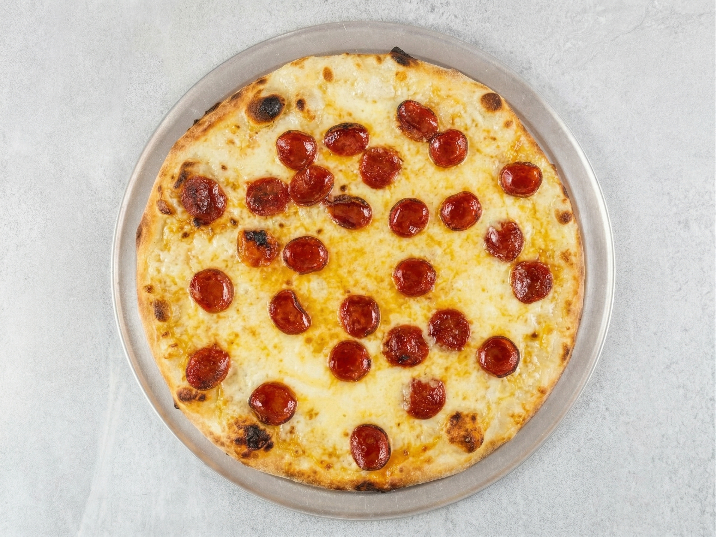 Sweet Heat Roni Pizza 16'.