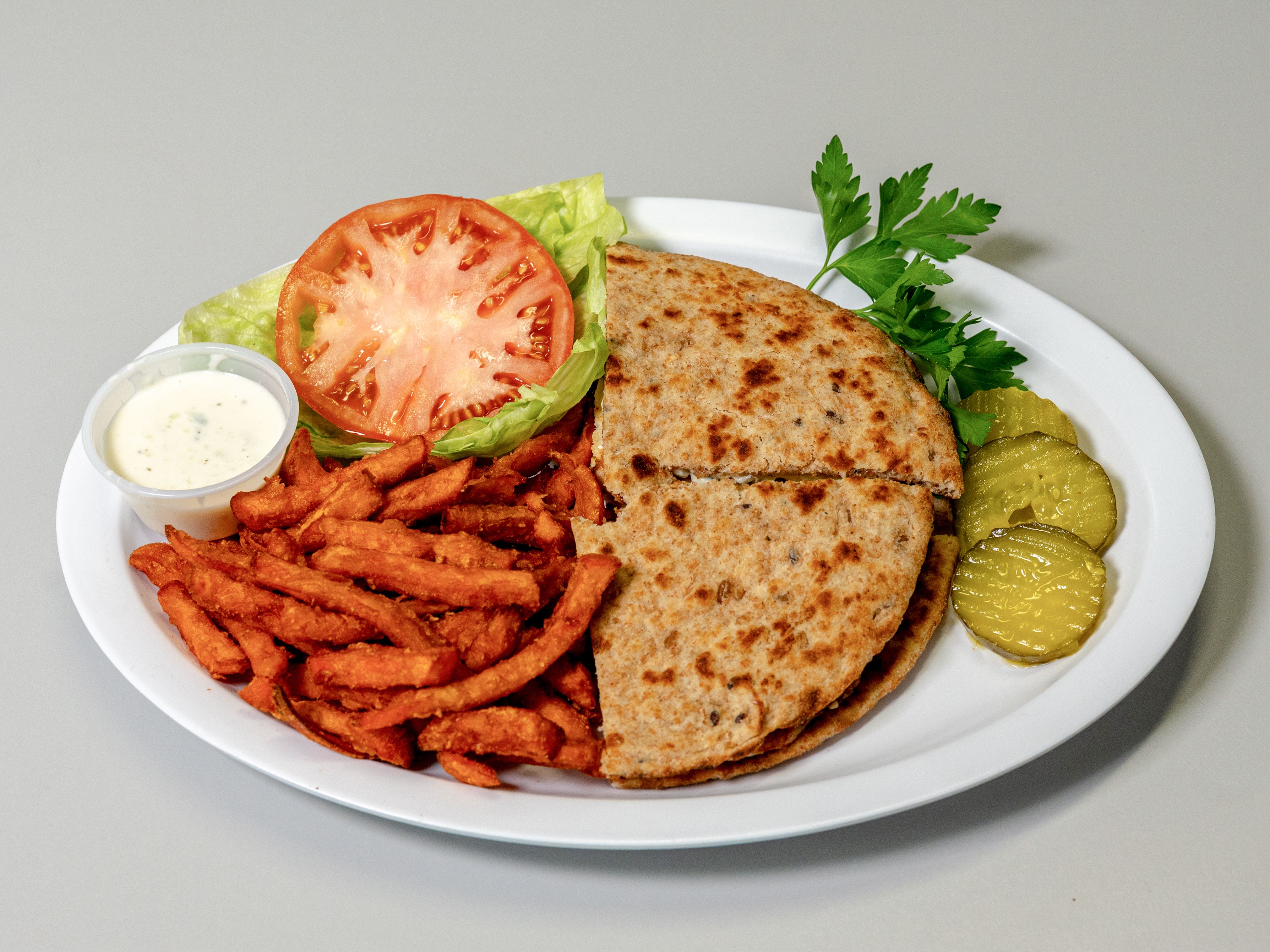 Cucumber Chicken Pita