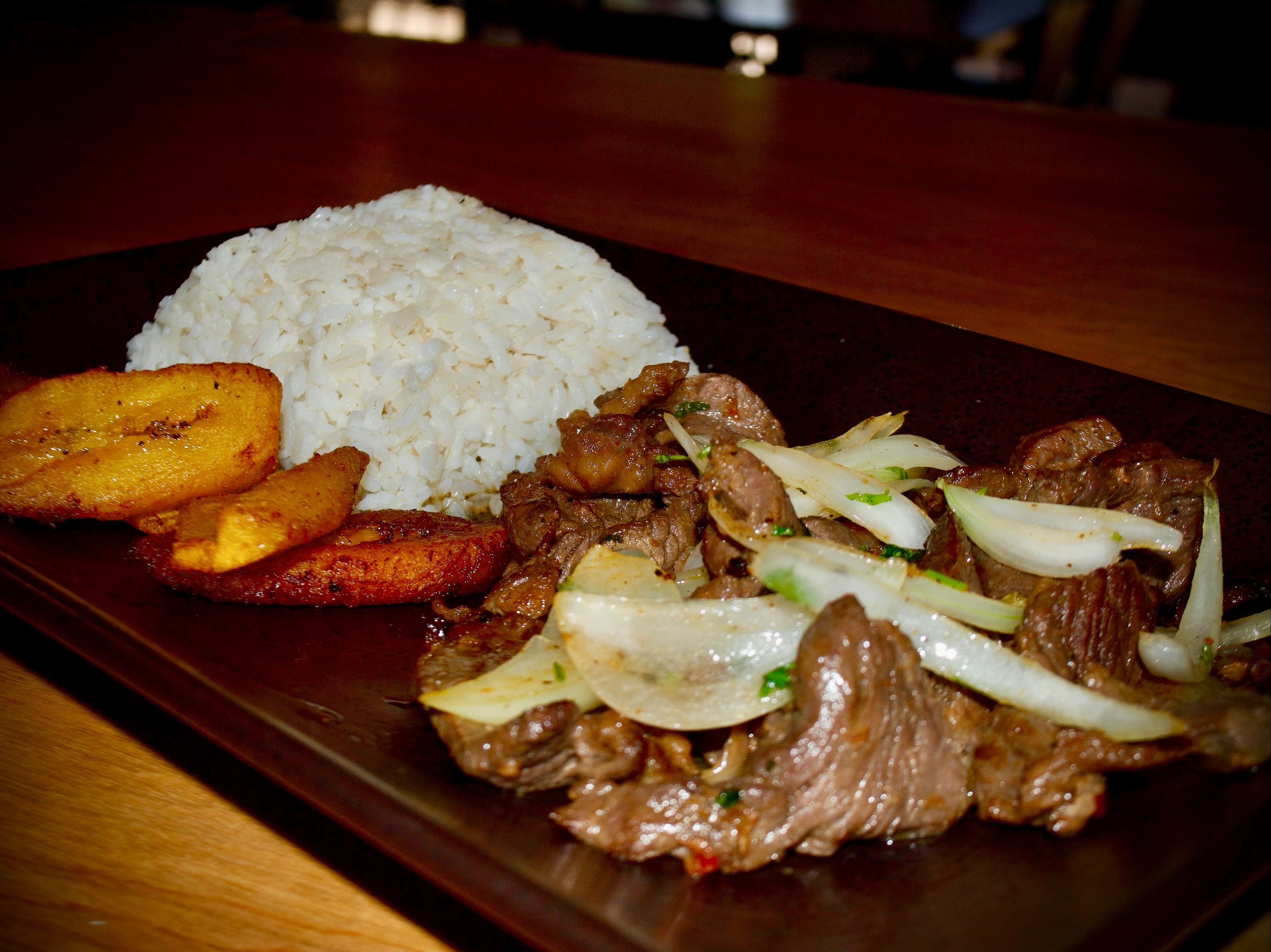Sautéed Steak with Onions / Carne Encebollada.