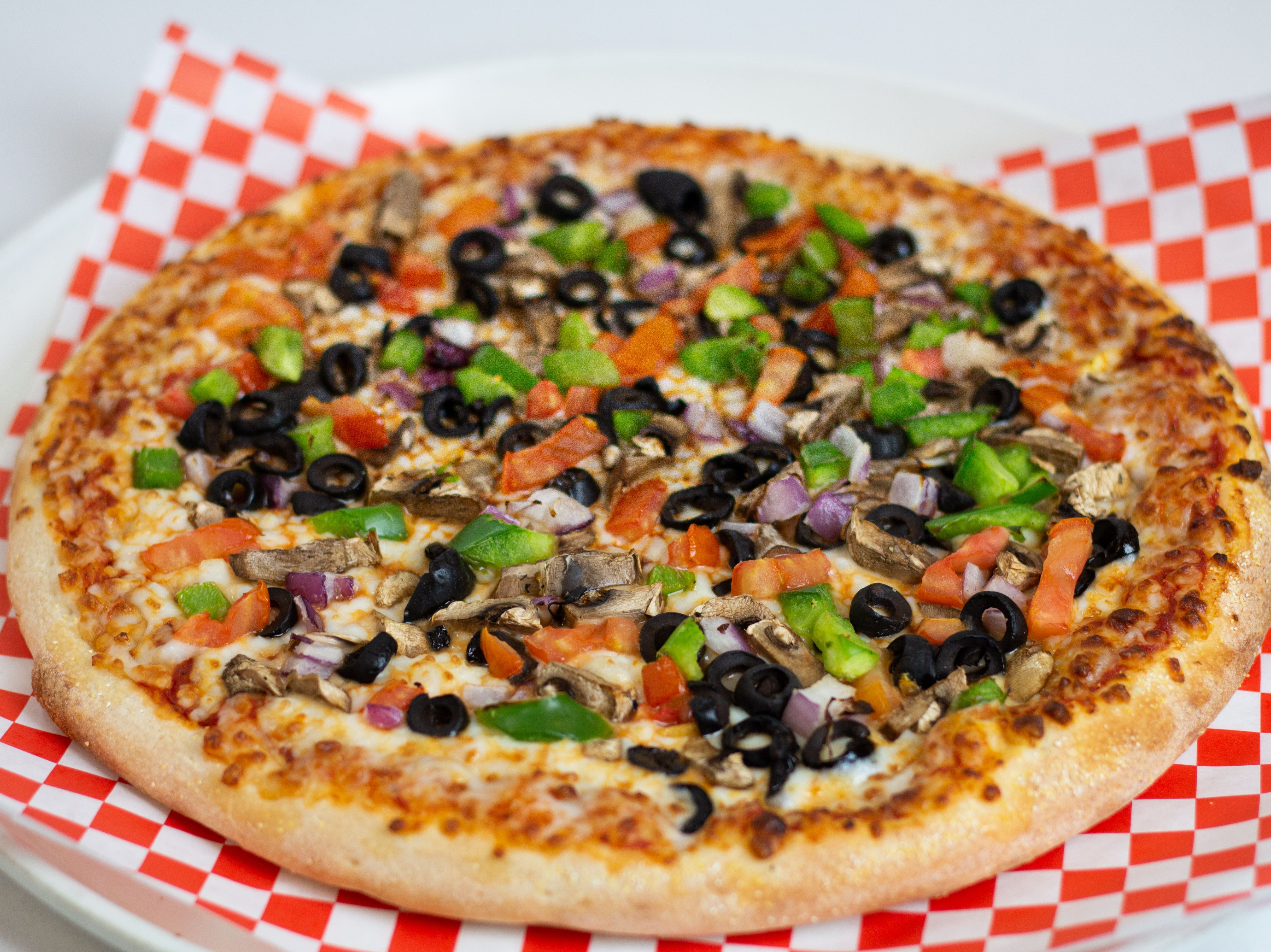 14" Garden Veggie Pizza.