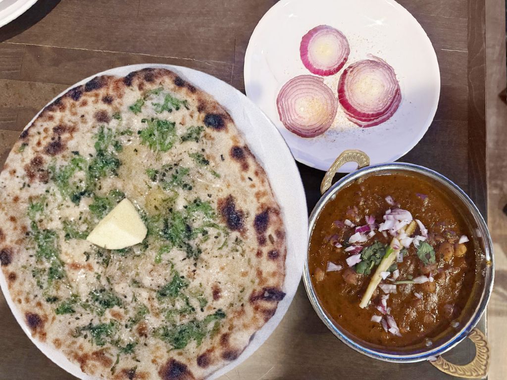 Chole W/Amritsari Kulcha.