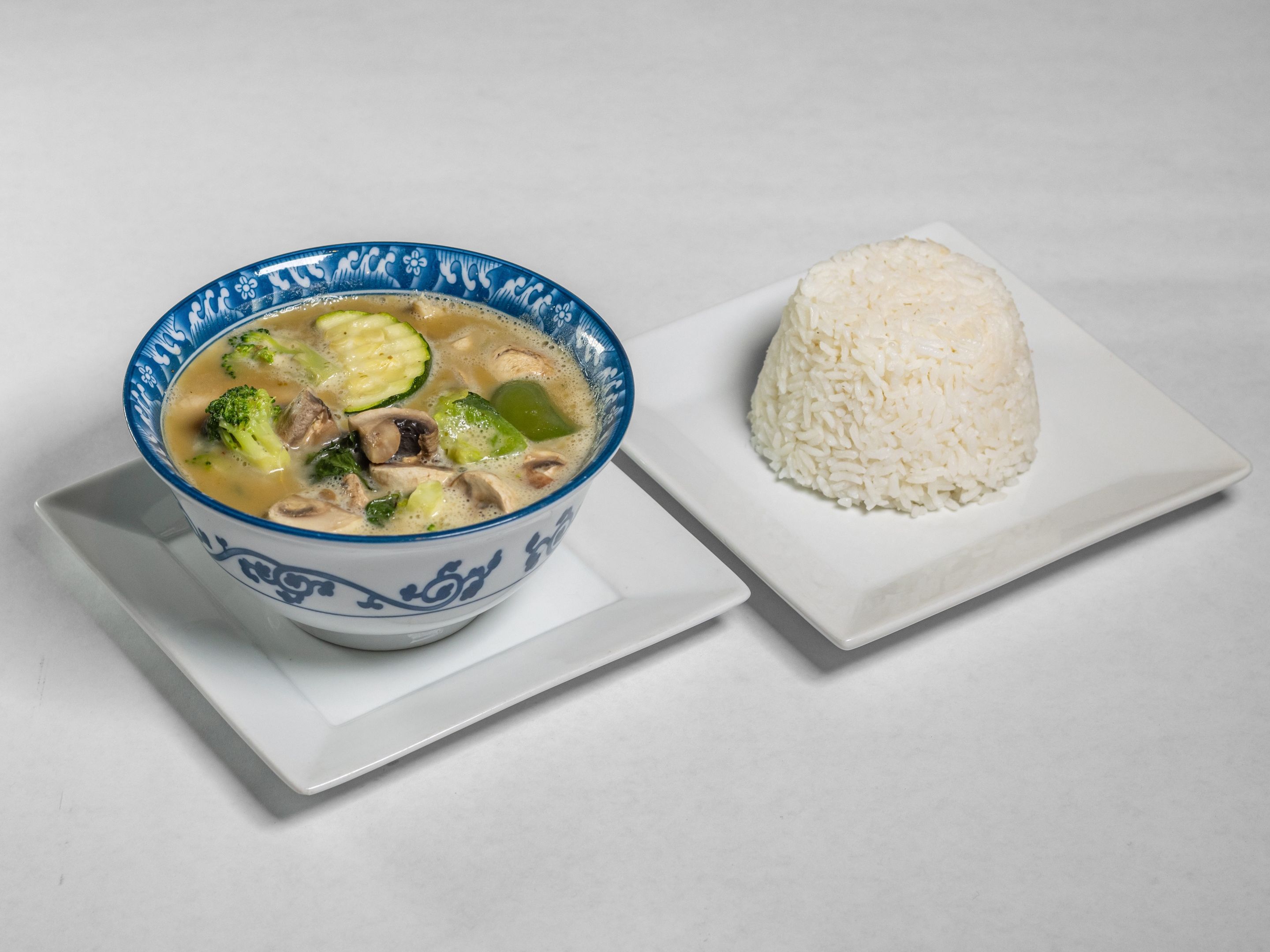 Kang Kew Wan (Green Curry) Dinner.