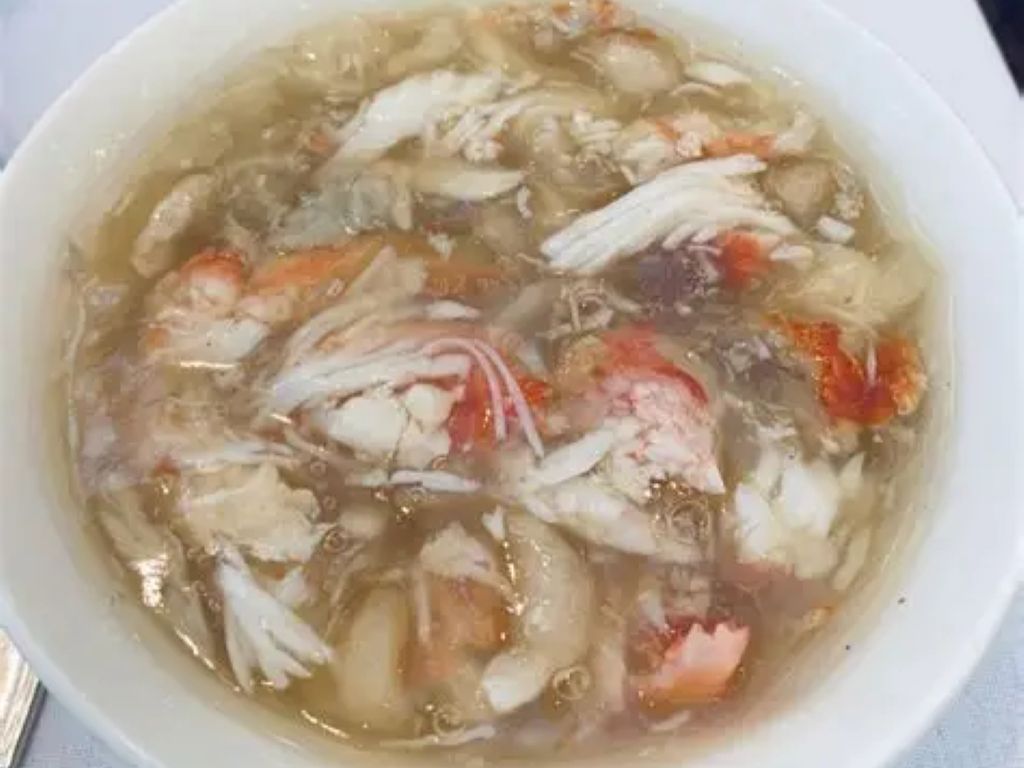 Fish Maw w/ Crab Meat Soup / Súp Bào Ngư Cá với Thịt Cua / 蟹肉鱼鳔汤.