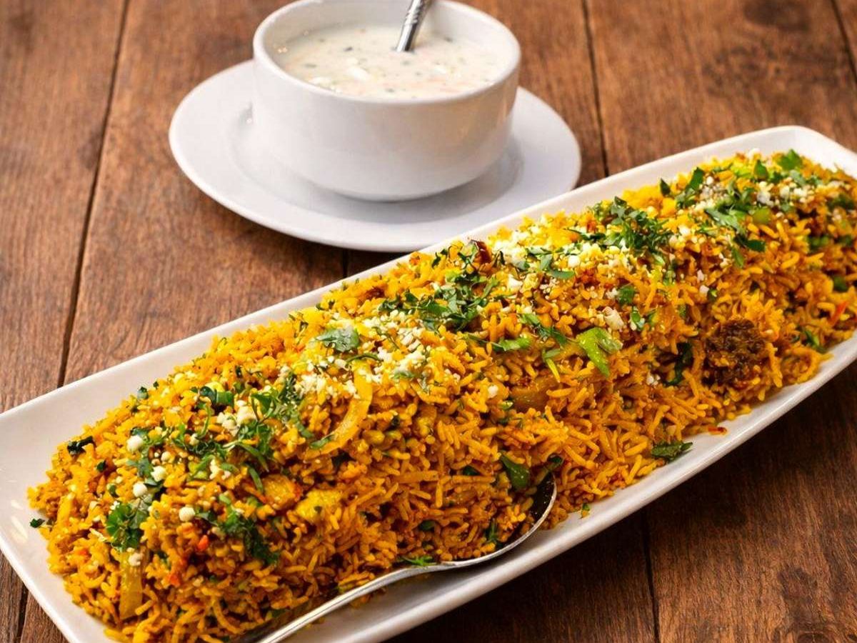 Savor Our Crispy Papadum