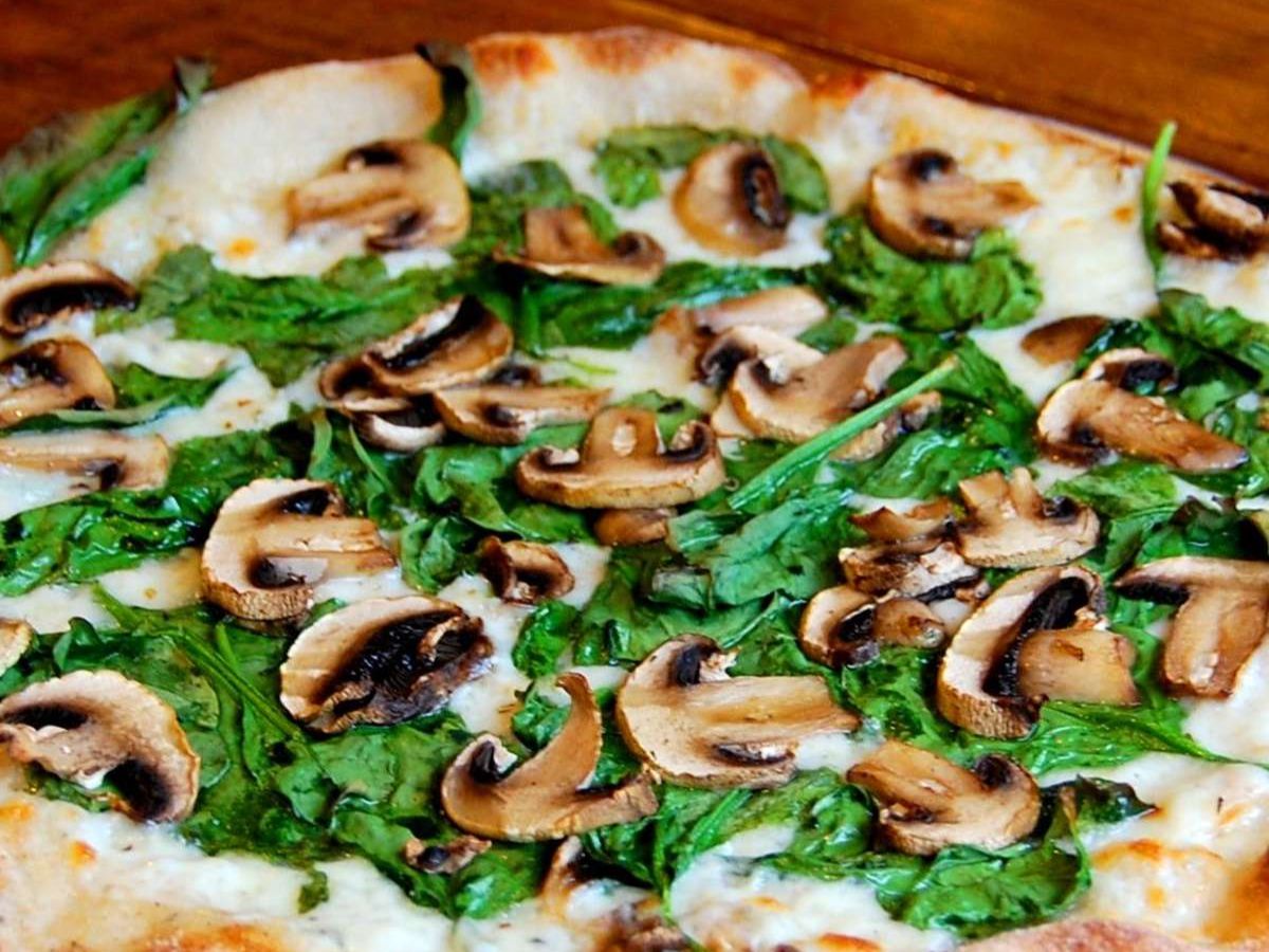 Spinach & Mushroom Personal 12 Inch.