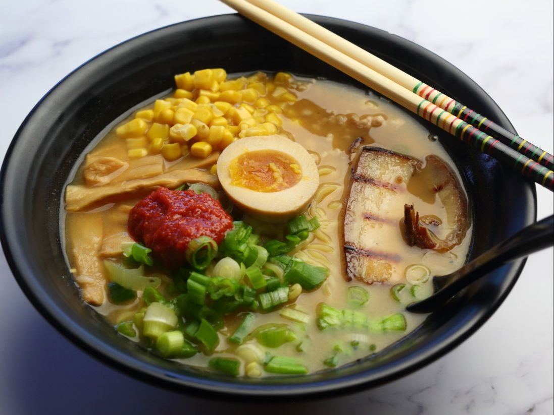 R5. Miso Ramen.