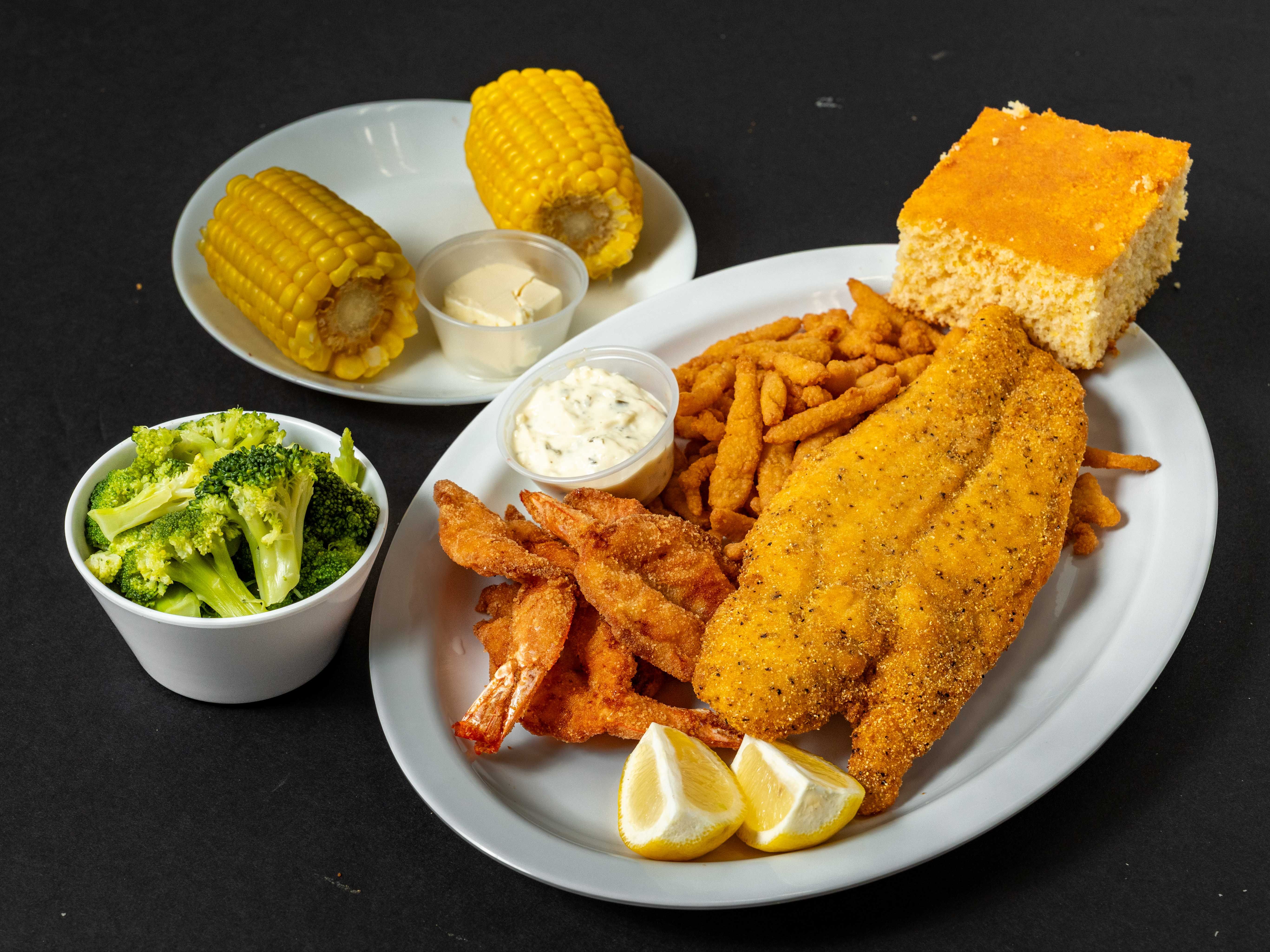 15. Fried Seafood Combo.