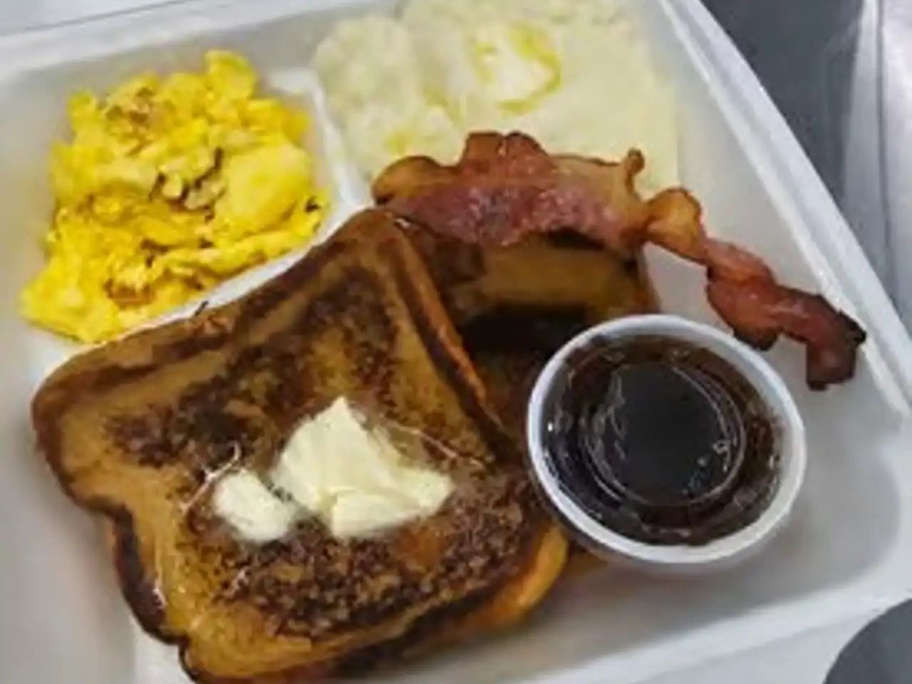 French Toast Plate (Eggs & Grits Included)