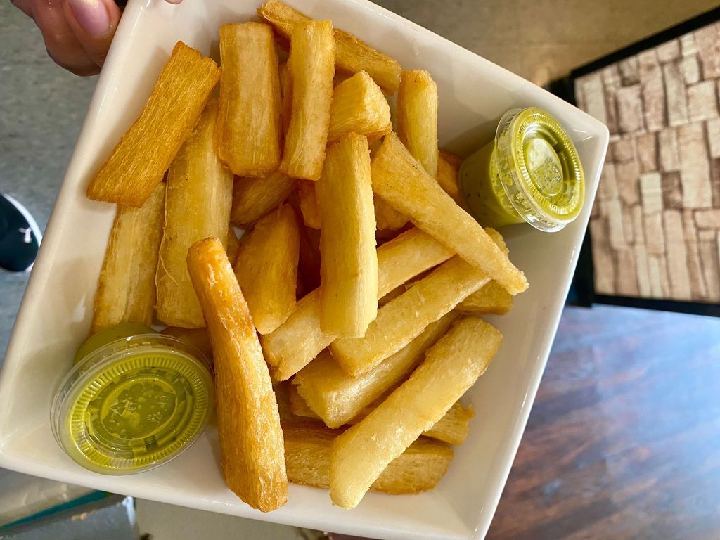 Yucca Frita / Fried Yucca.