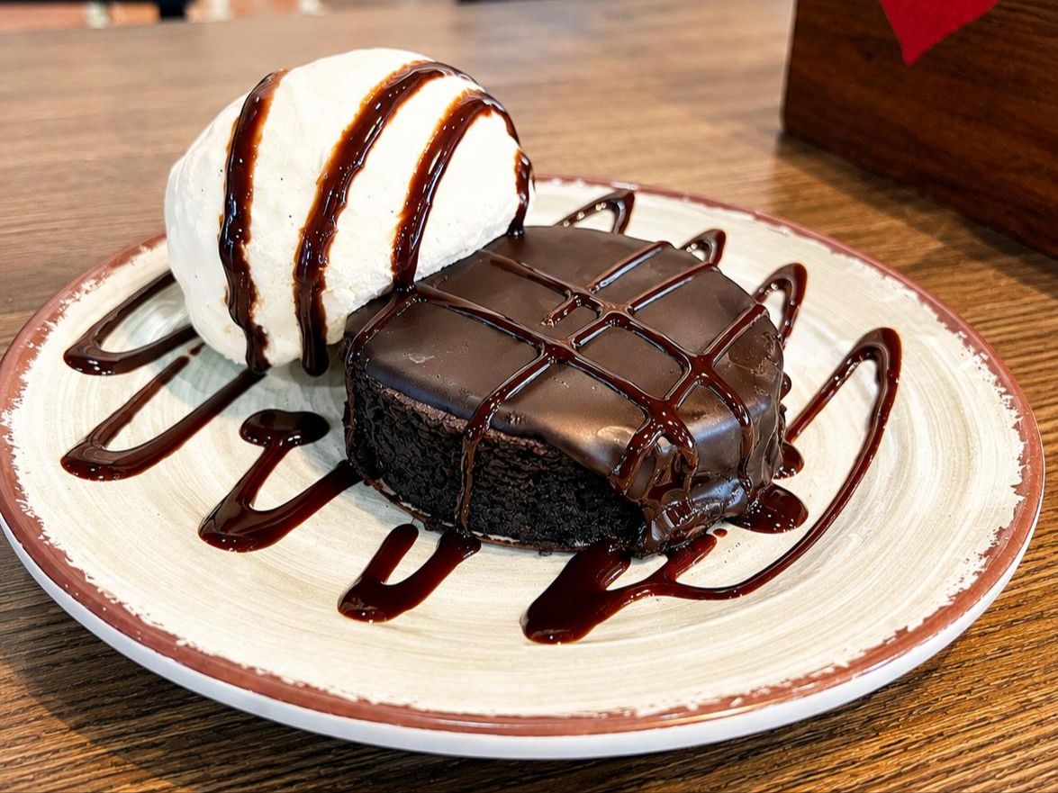 Flourless Chocolate cake (GF) with Ice Cream.