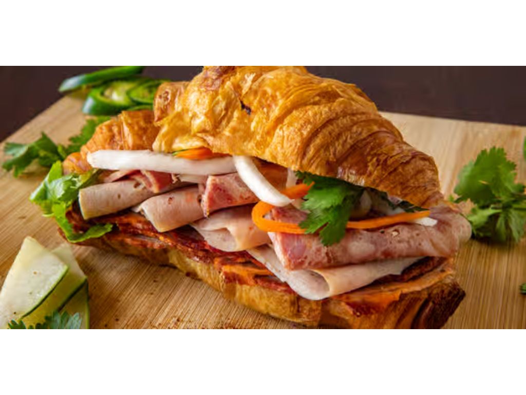 B9. SPECIAL / CROISSANT ĐẶC BIỆT.