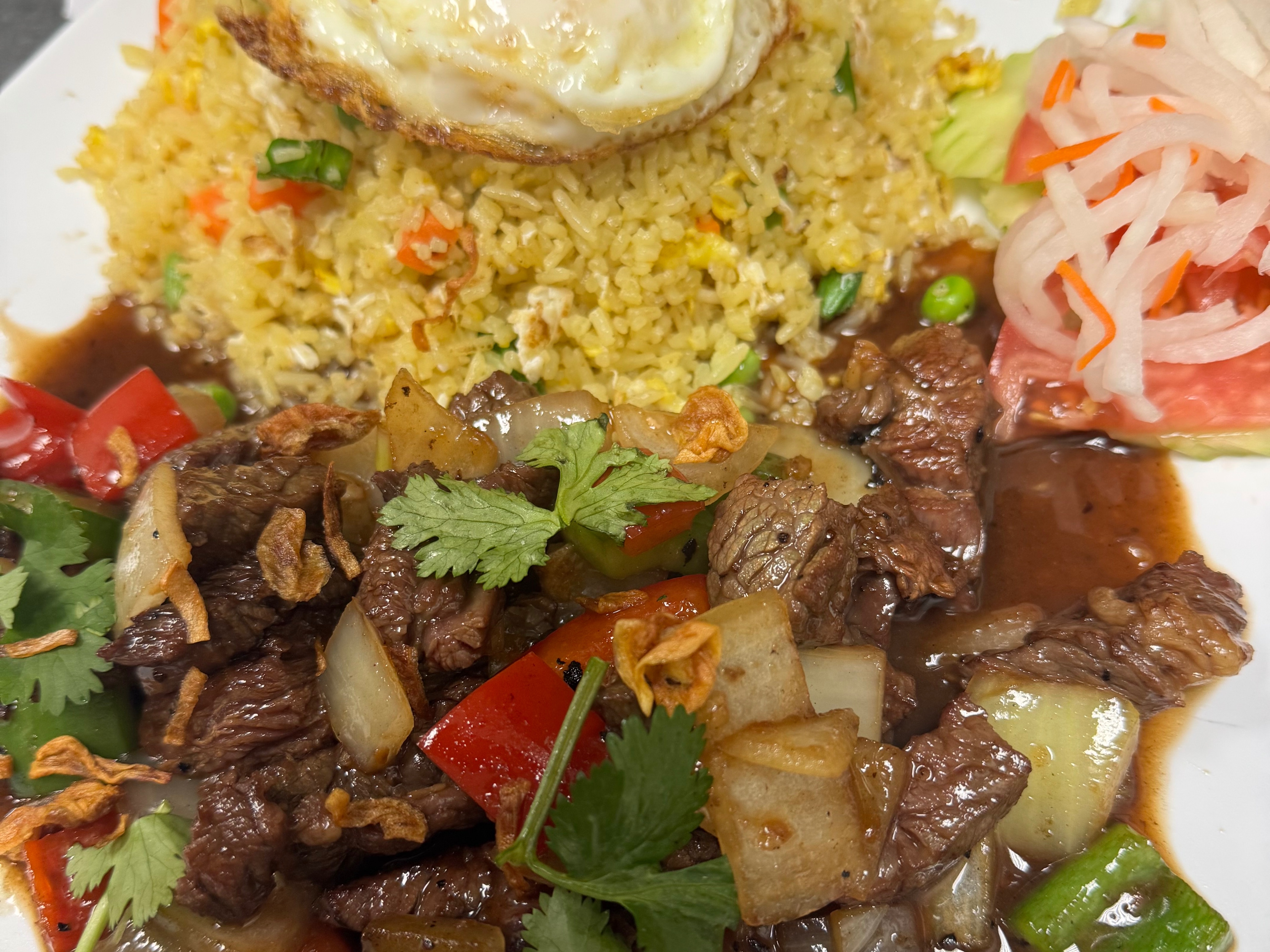 C5. Shaking Beef Ribeye (Com Bo Luc Lac).