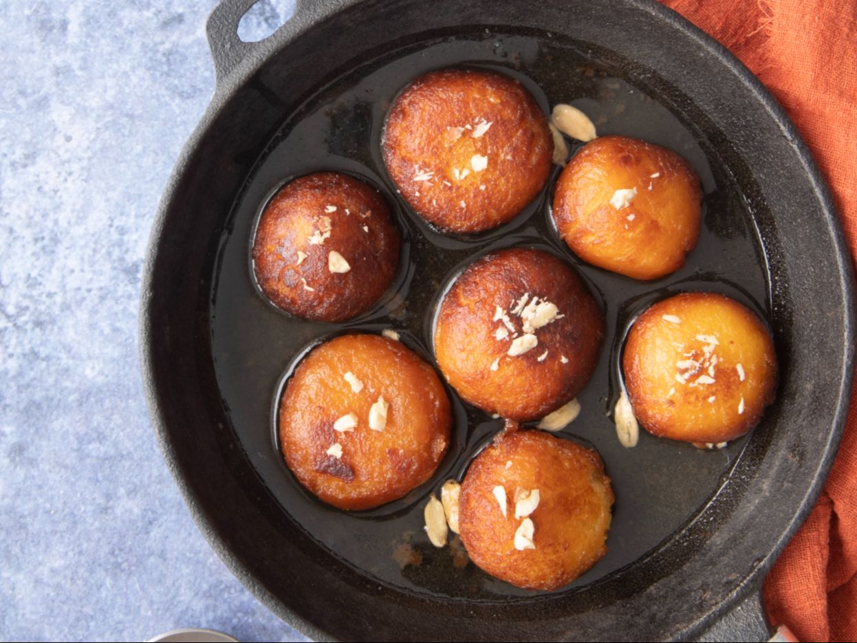 1. Gulab Jamun (2pc).