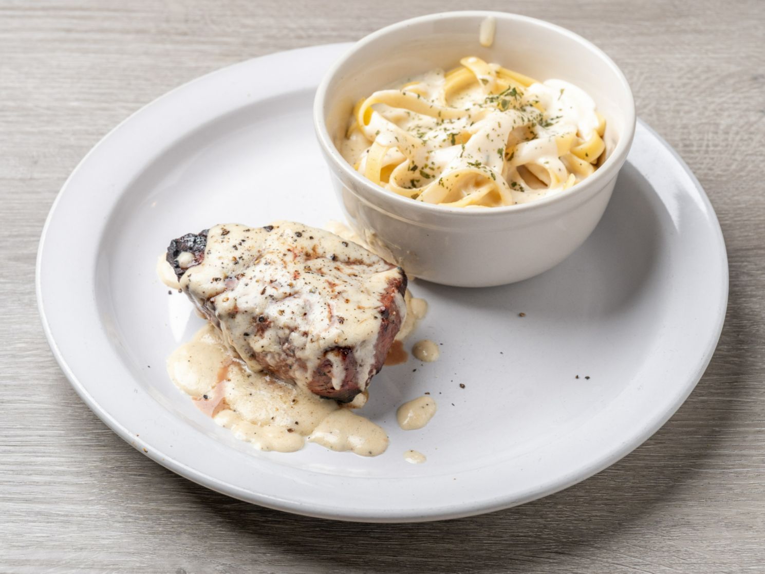 Pepper Gorgonzola Steak