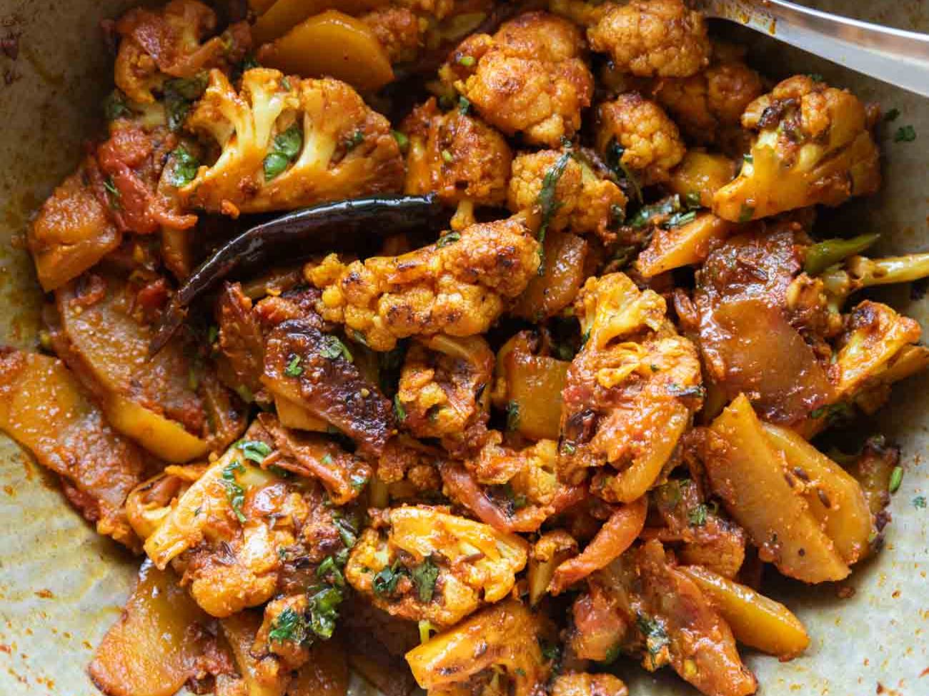 Cauli Kissed Potatoes.