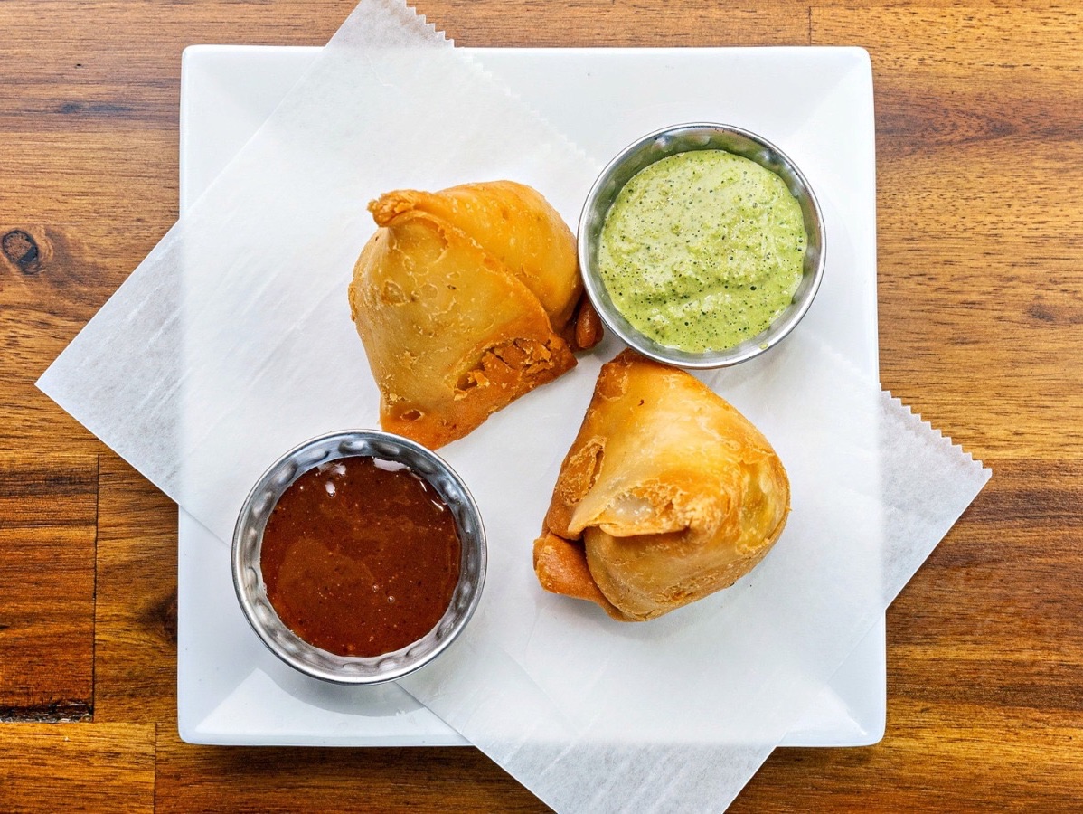 Samosa (2 pcs).