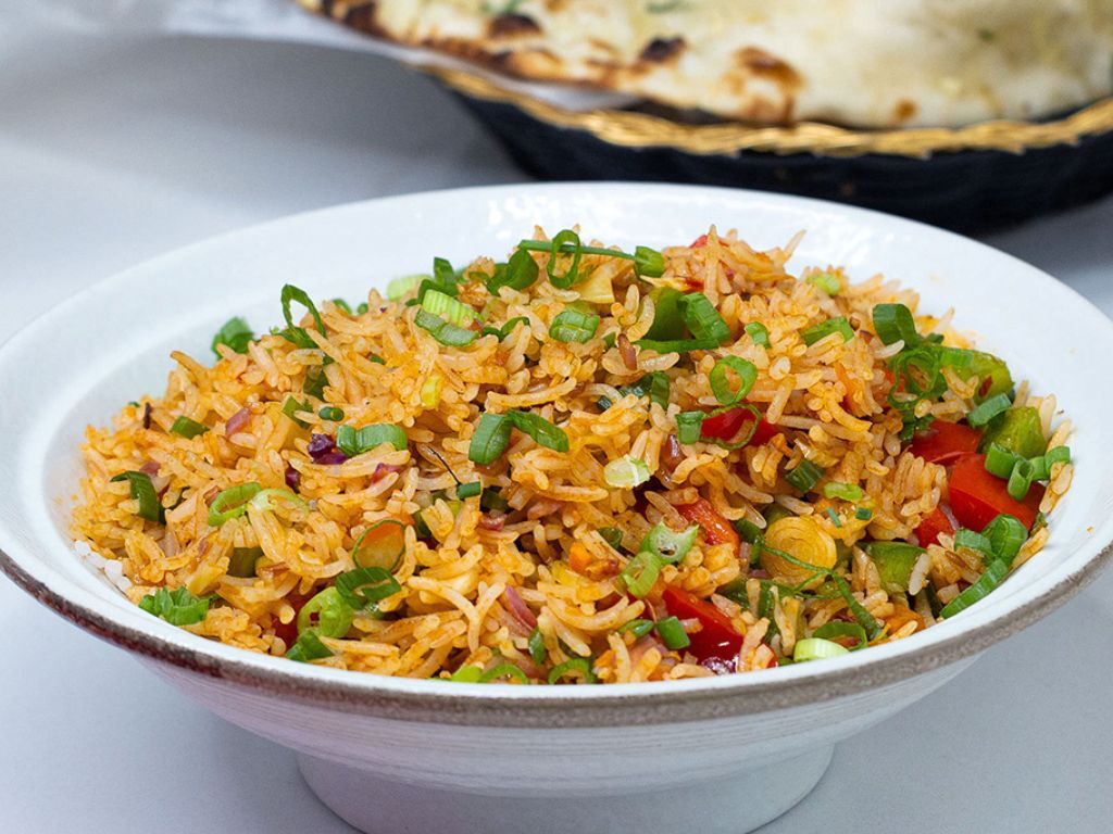 Veg Schezwan Rice  (Small  Tray- Serves 10-12 People)
