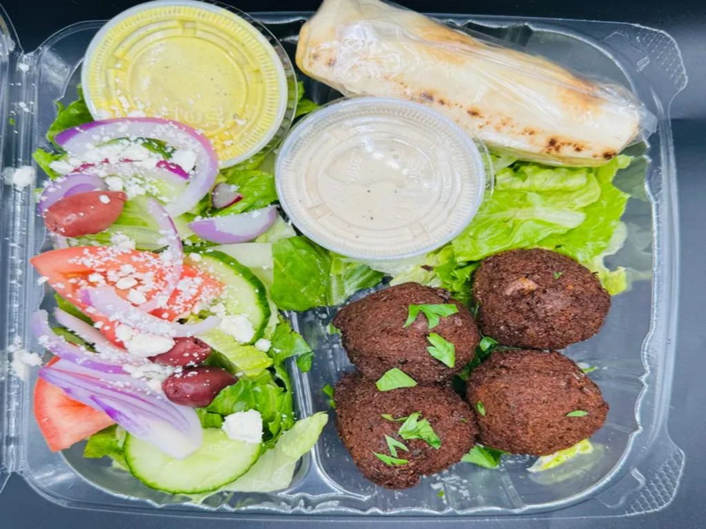 FALAFEL SALAD BOWL.