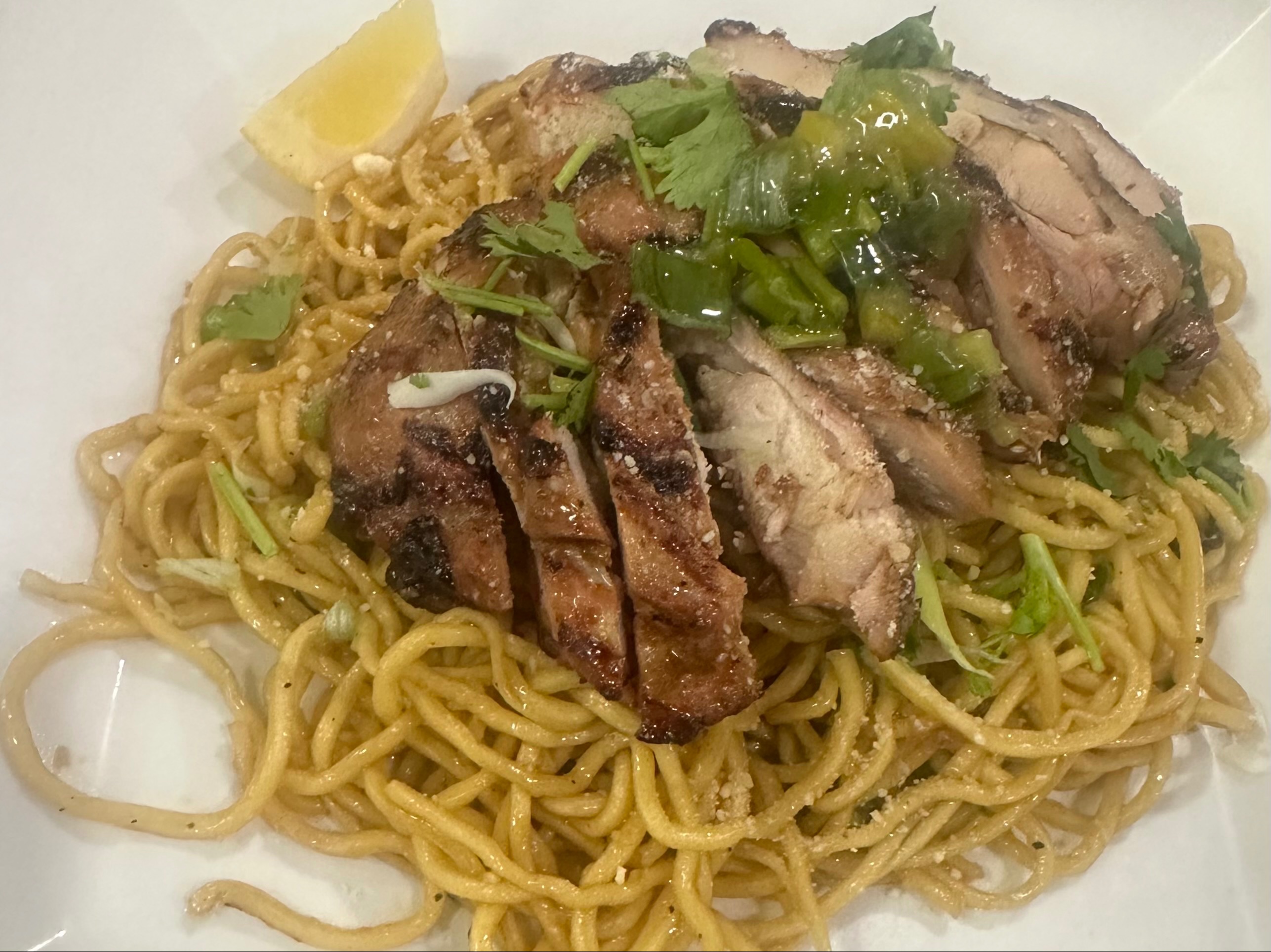 T4. Vietnamese Garlic Noodles (Mì Xào Tỏi).