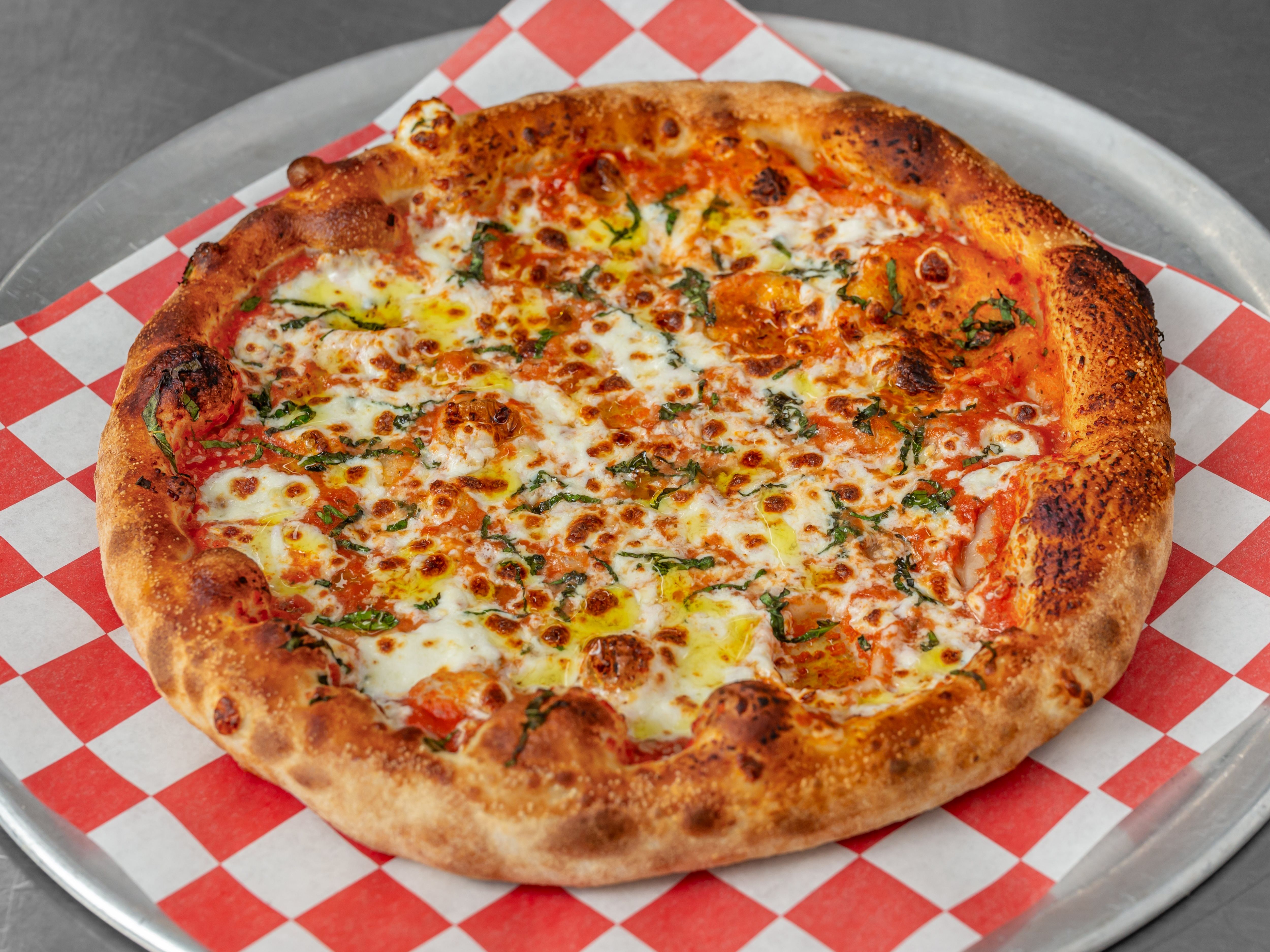 18" Margherita Pizza