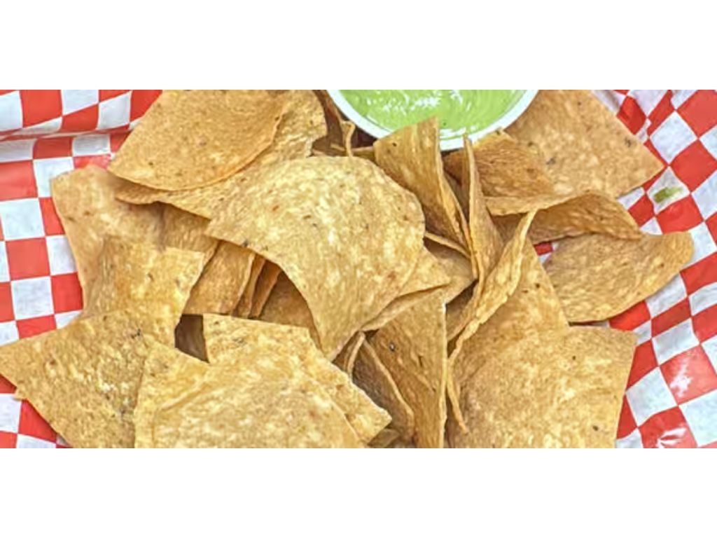 CHIPS W/ GUACAMOLE