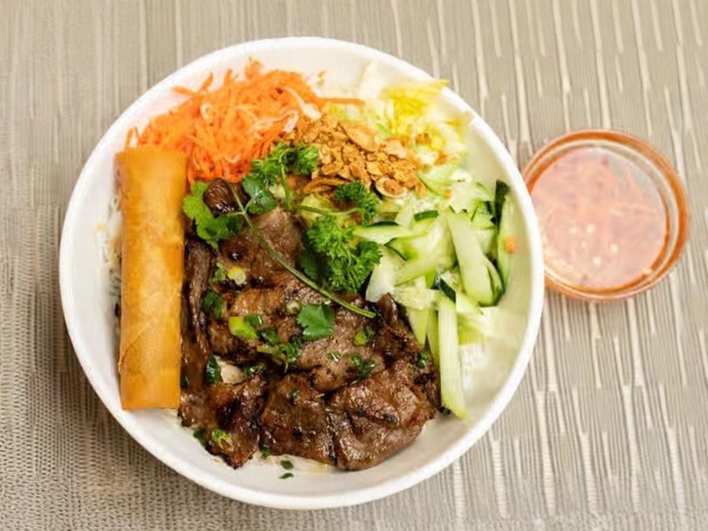 B80. Grilled Pork Vermicelli w/ Egg Roll.