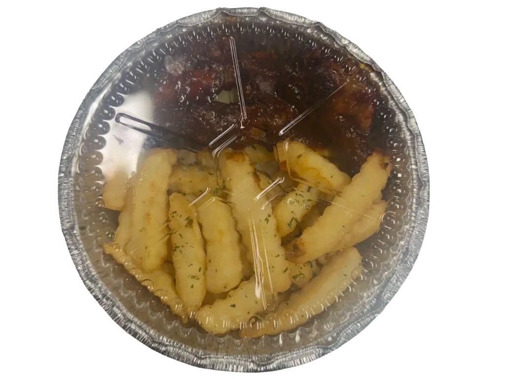 Wings BBQ (4) & fries happy hour