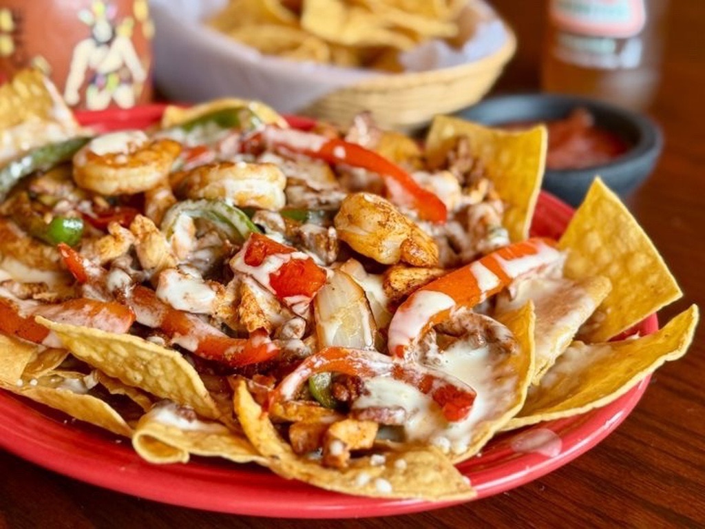 NACHOS WITH SHRIMP