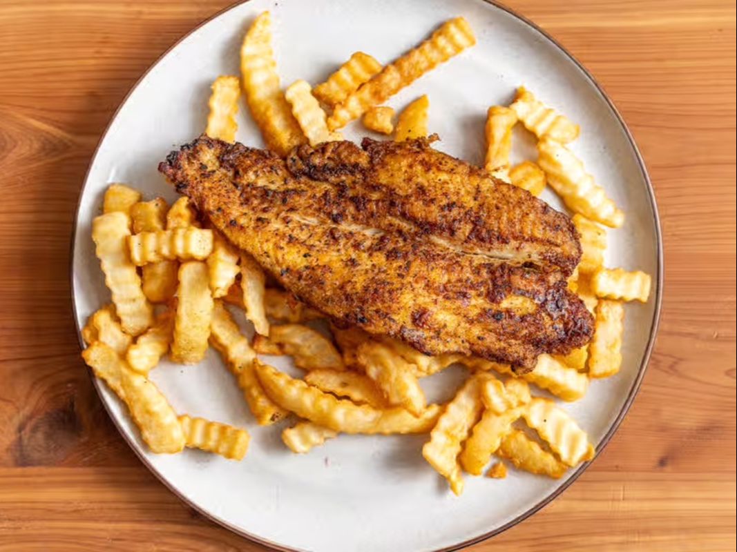 61. Fish Basket w/ Fries.