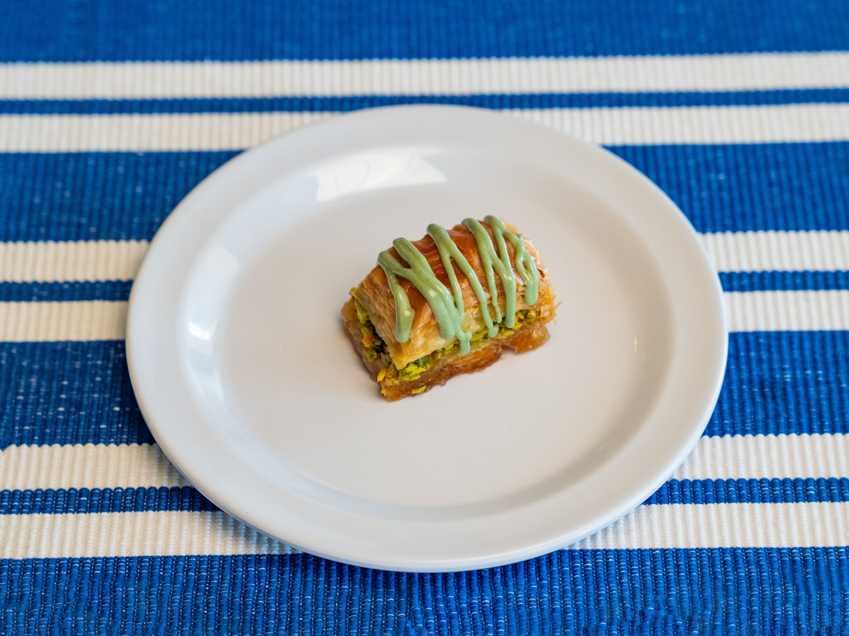 Pistachio Baklava 1 Piece.