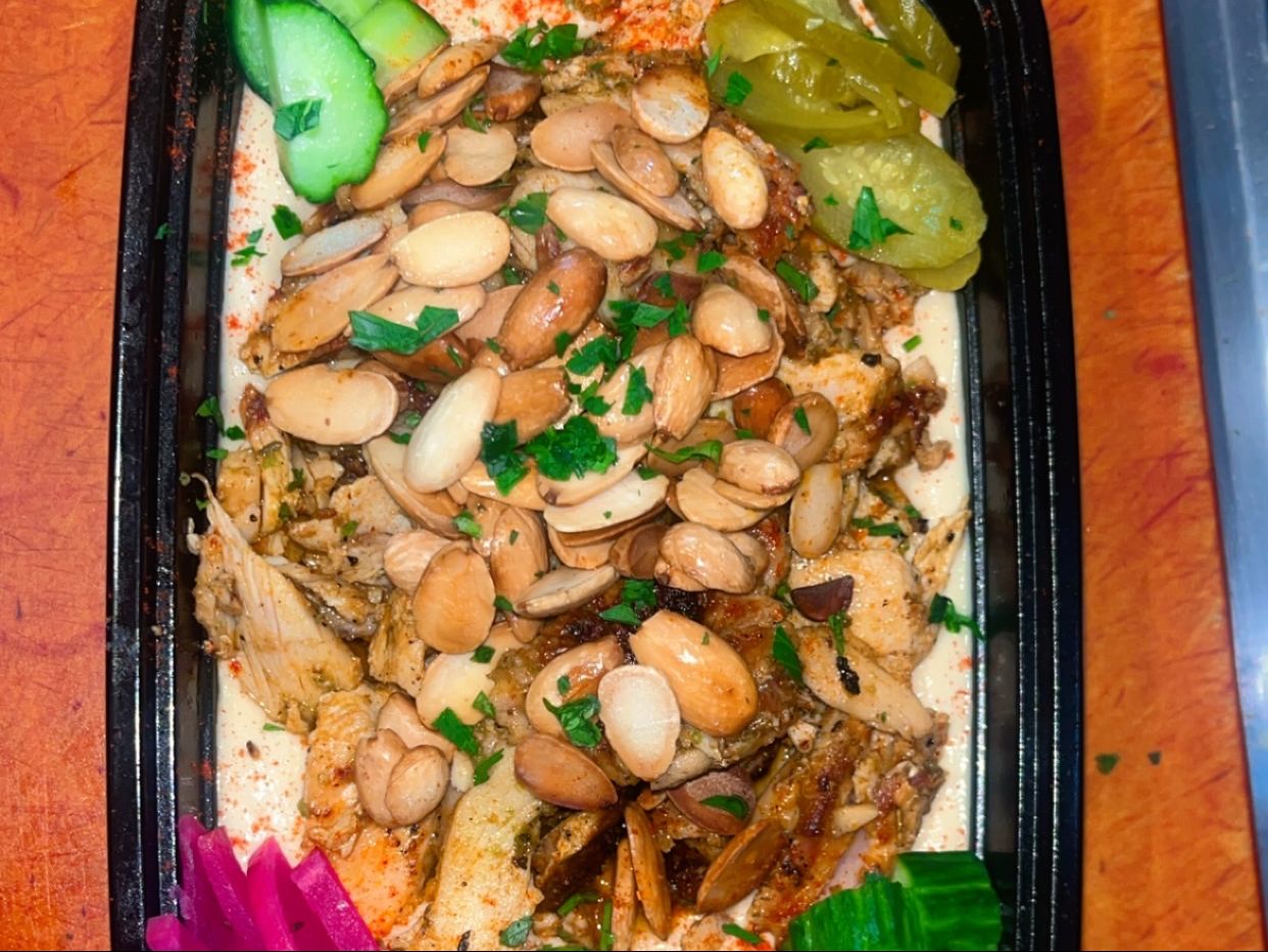 Hummus with Chicken