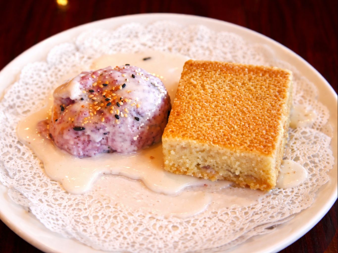 L'Thai Custard & Sticky Rice.