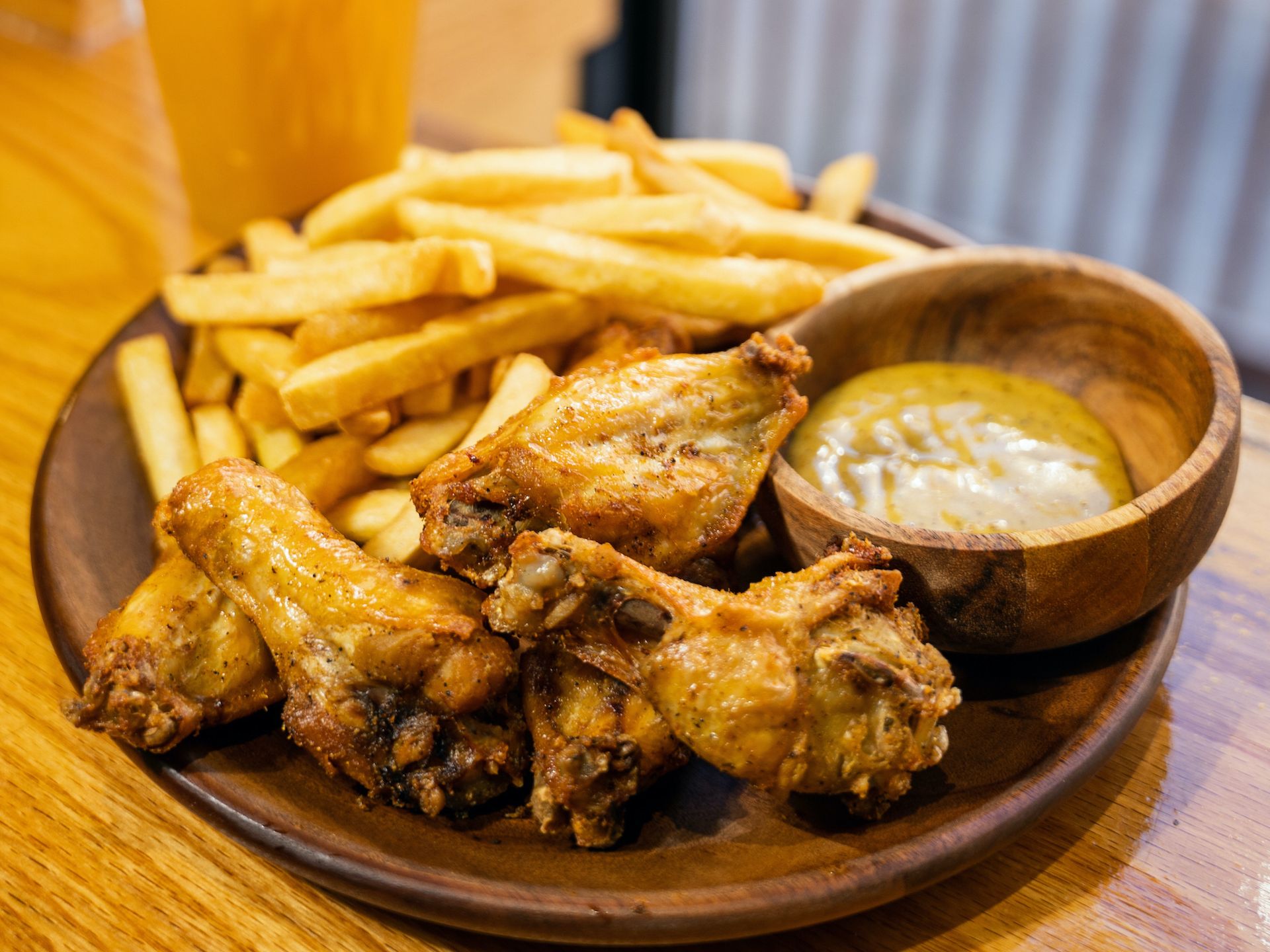 8 Pcs Wings w/French Fries