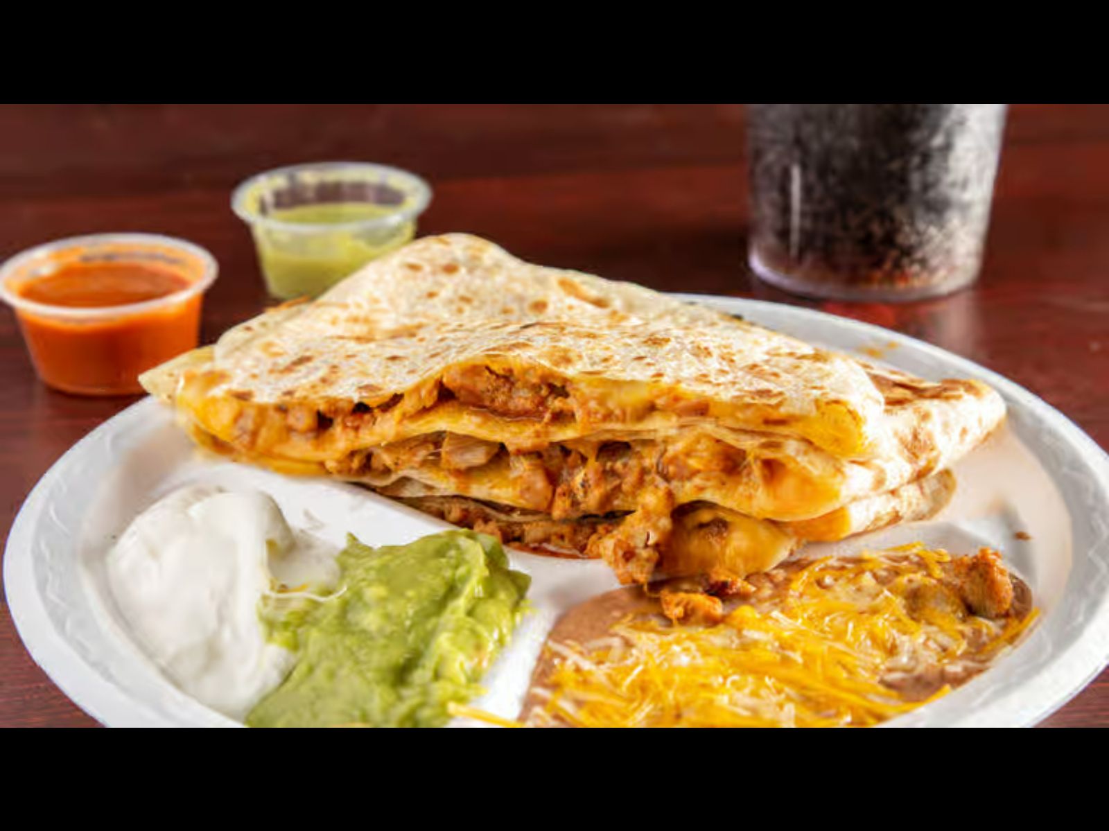 Pollo Asa Super Quesadilla