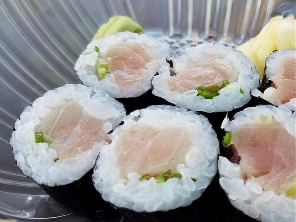Yellowtail Roll, Raw.