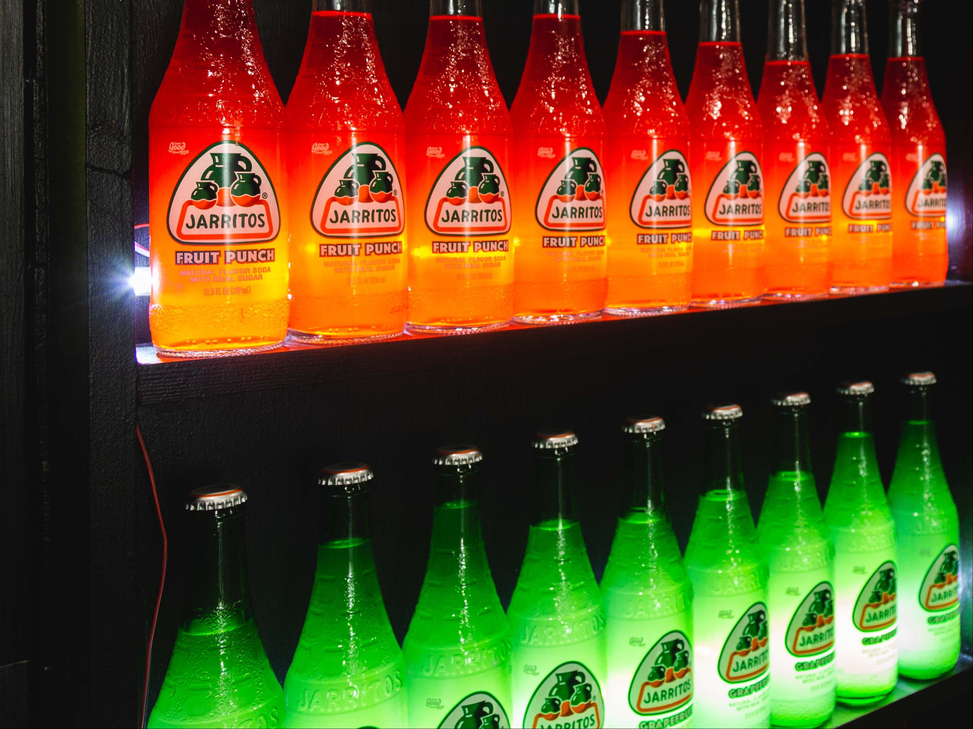 Jarritos Tamarindo.