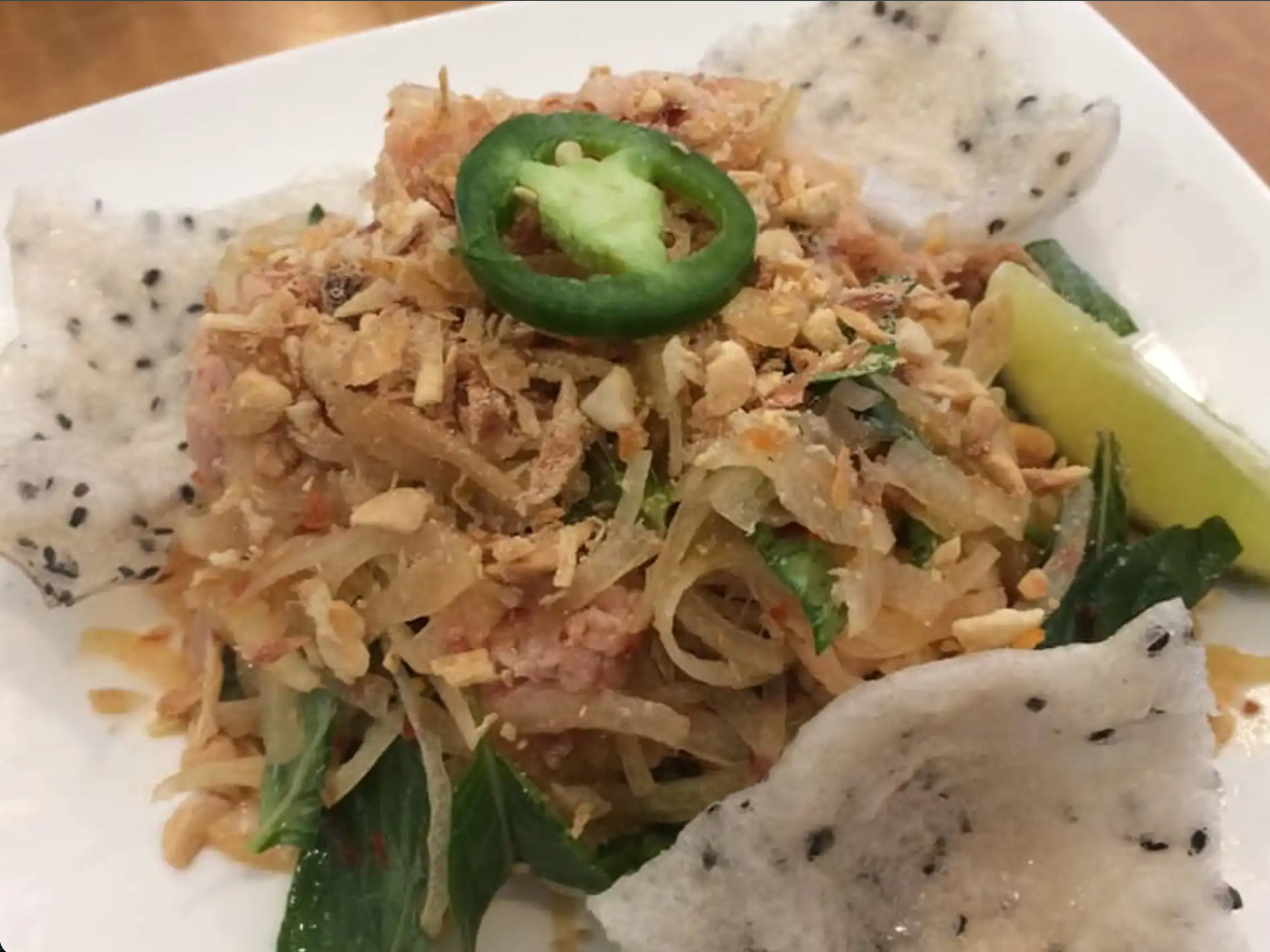 G3. Bò Tái Chanh - Beef Carpaccio.