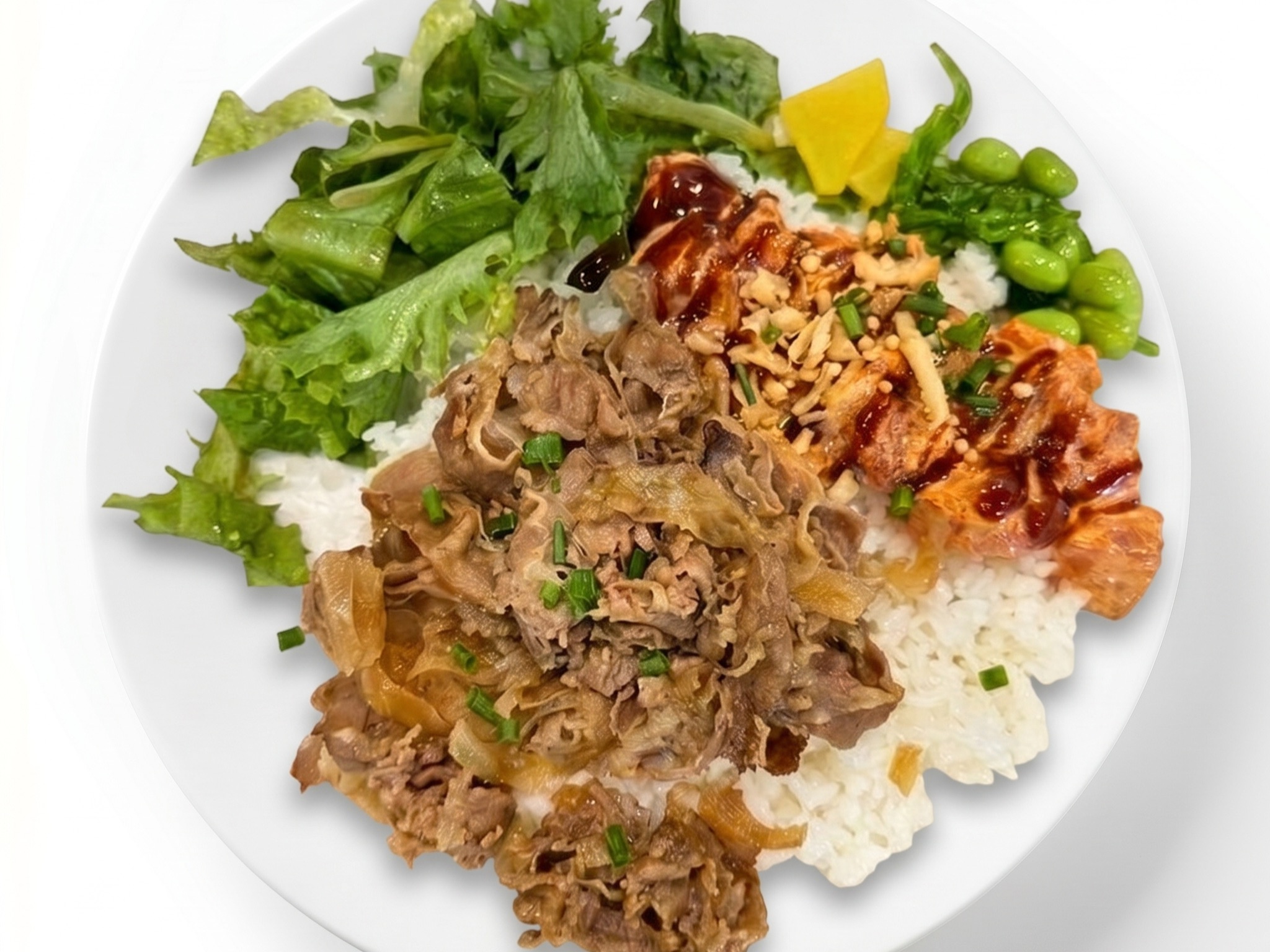 Spicy Ahi & Beef Sukiyaki 半饭半沙拉.