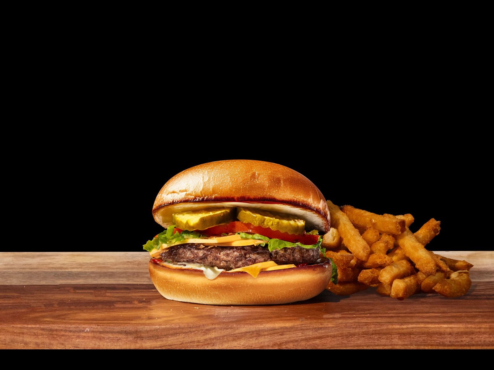 Lunch Special Classic Cheeseburger.