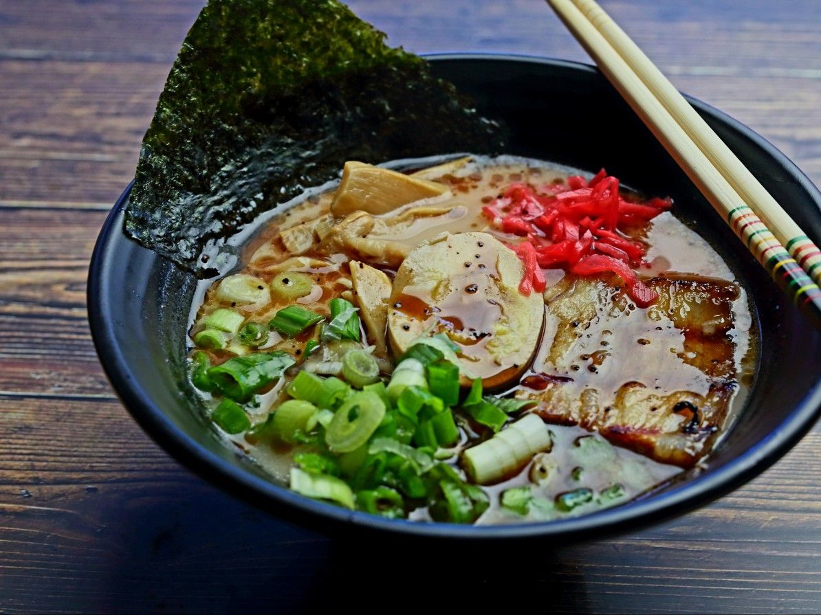 R3. Tonkotsu Ramen